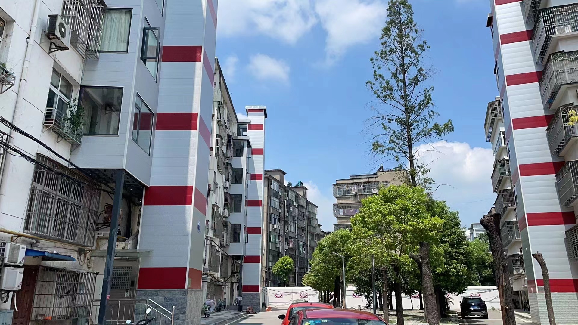 统筹资源出实招  推动加梯暖民心