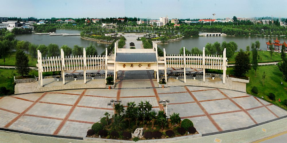 潛江市曹禺公園有什么好玩的地方？潛江市曹禺文化旅游區(qū)曹禺公園景點(diǎn)介紹及圖片(圖1)