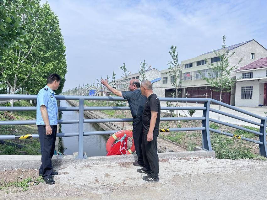 潜江市白鹭湖管理区筑牢防溺水安全防线