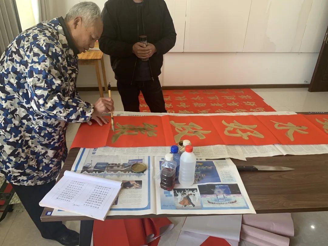 新时代文明实践|高场社区开展书法活动丰富居民文化生活