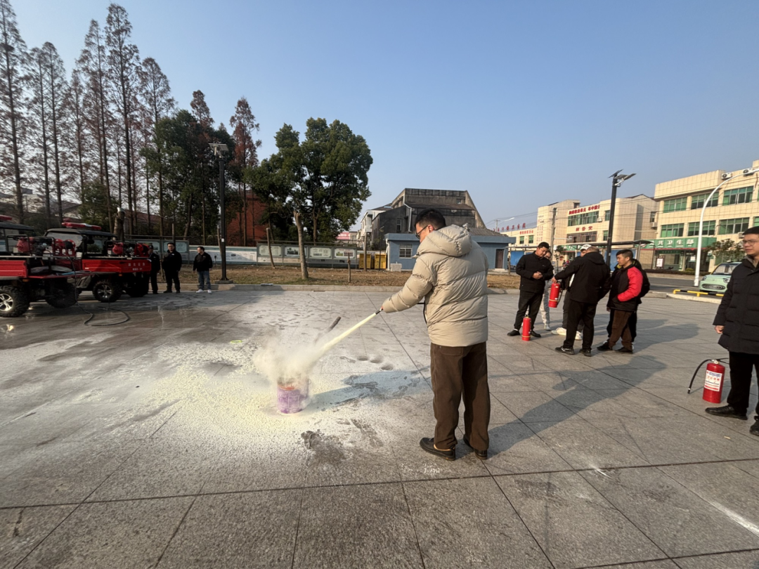 积玉口镇：开展消防安全实操演练 筑牢辖区安全防线