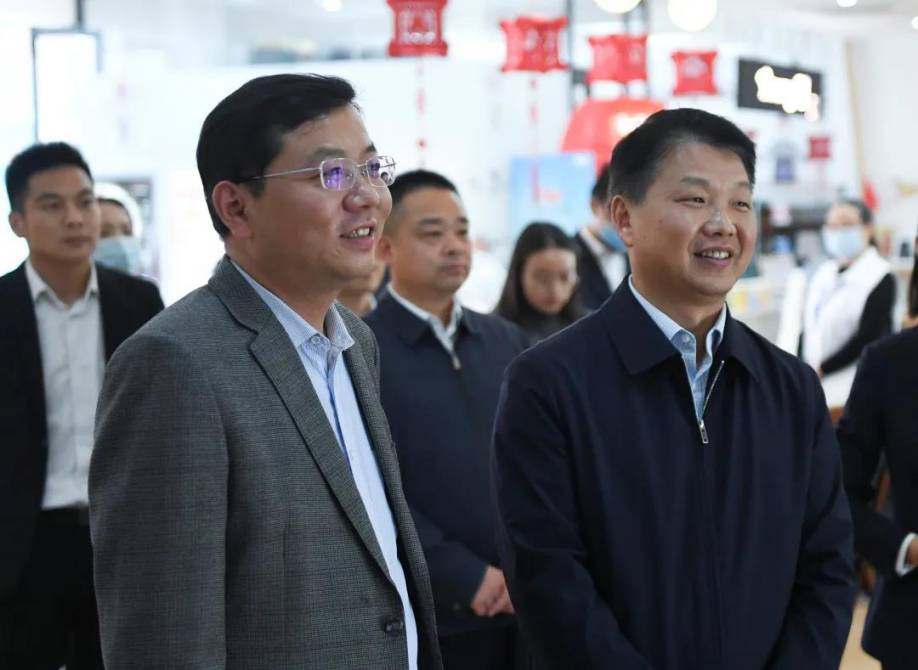 团省委来潜调研