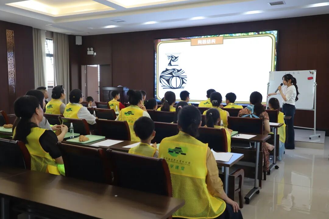 “寻楚纪行·筑梦章华”亲子研学活动举行