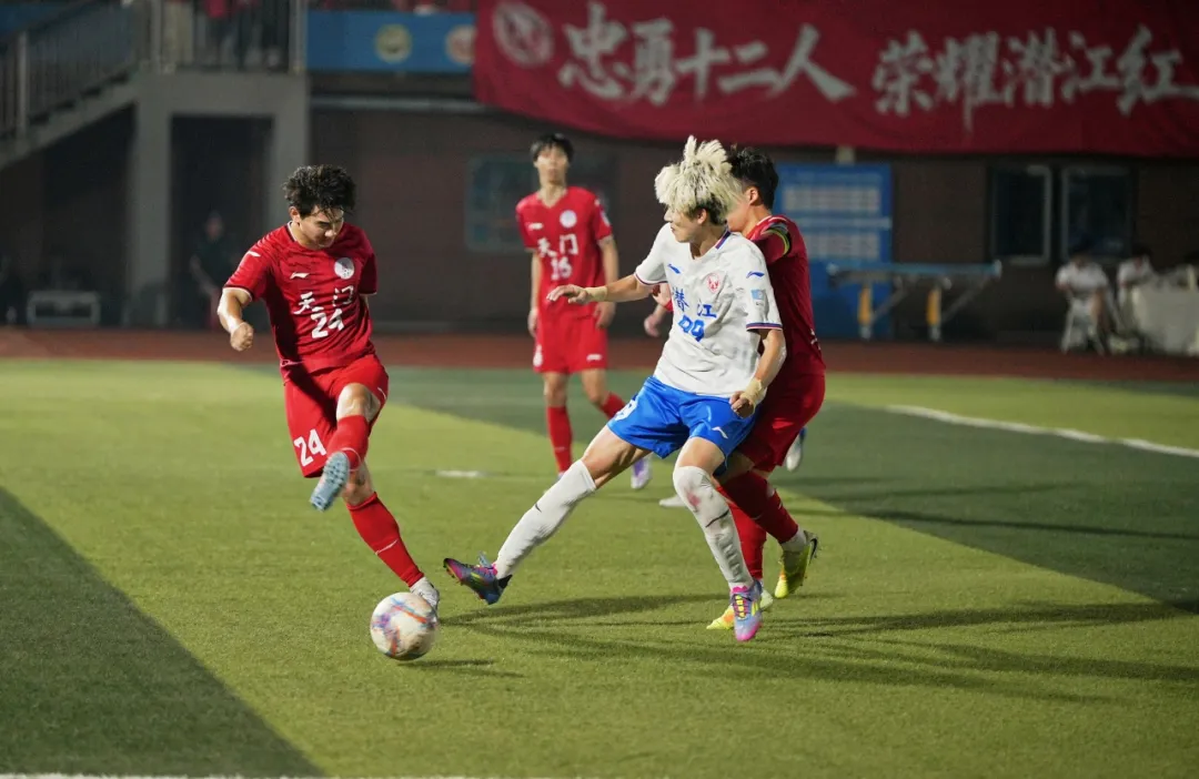江汉平原德比握手言和，潜江龙虾客场战平天门衣尚