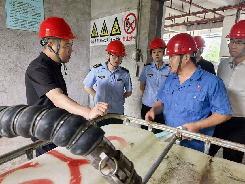 潜江：综合查一次 联检护化工