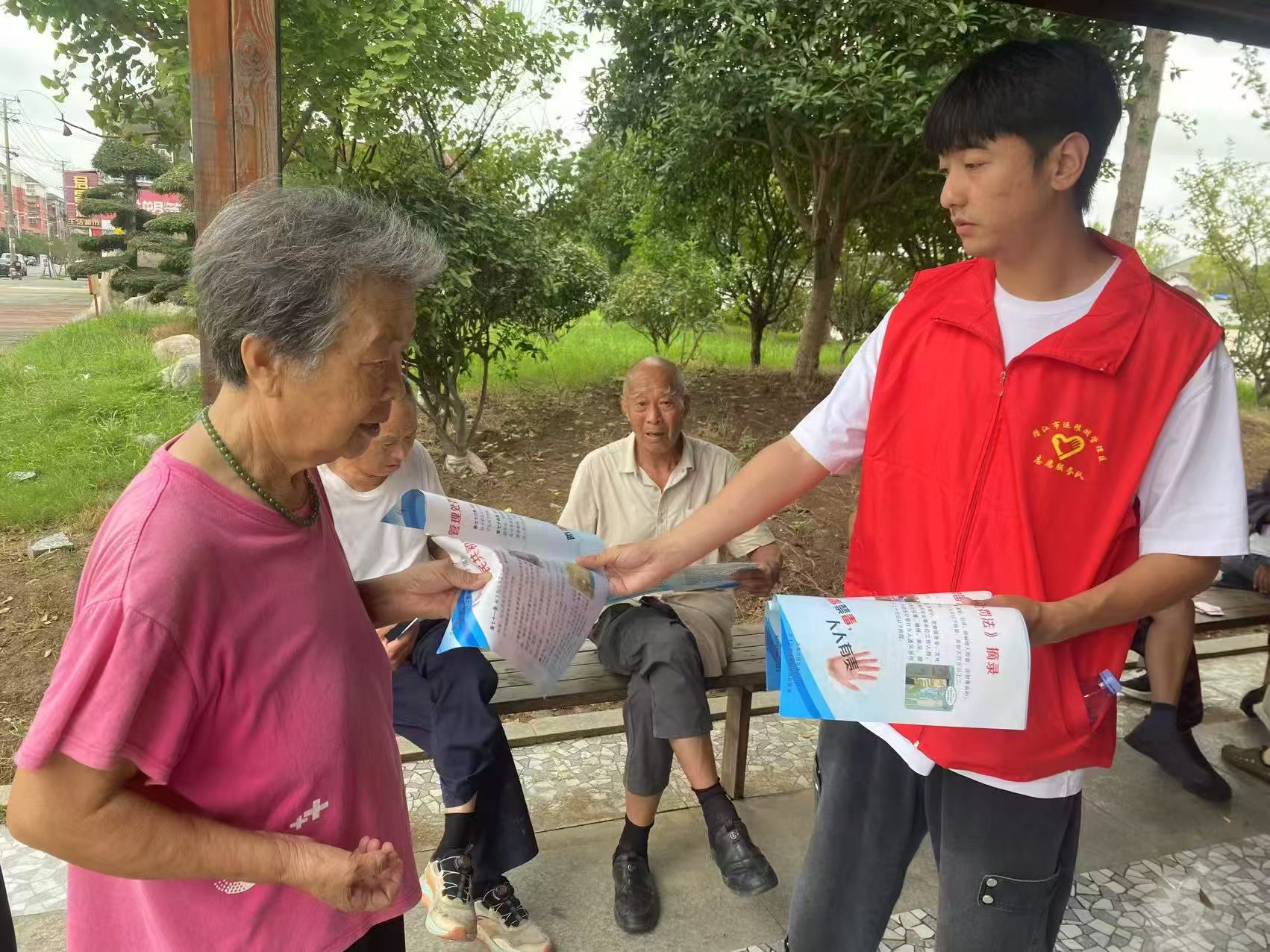 运粮湖管理区开展禁毒宣传“六进”活动