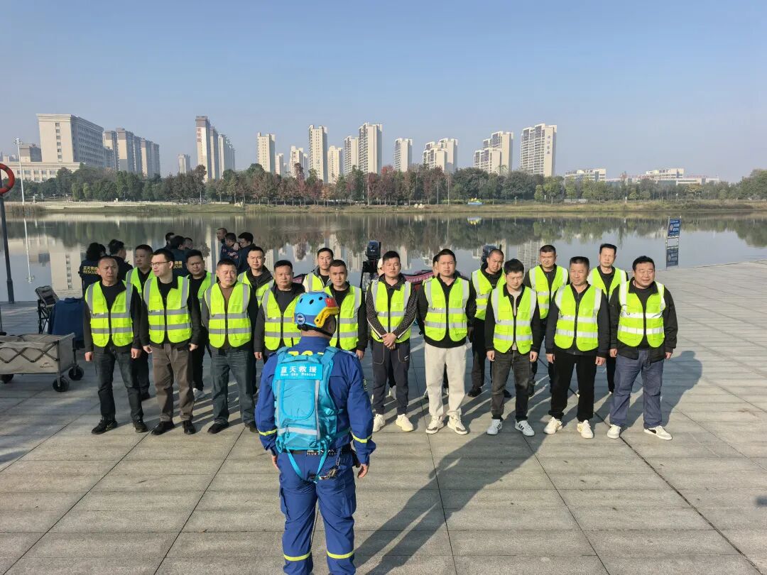 杨市街道开展水上应急救援培训  以专业技能守护群众生命安全