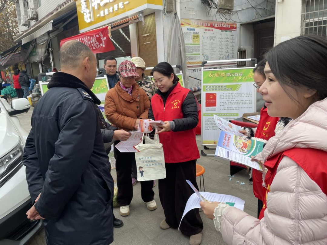 宪法为基聚合力 法治护航暖民心